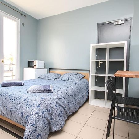 08 - Chambre Proche Paris Et Transports Avec Tv Wifi Saint-Denis  Zewnętrze zdjęcie