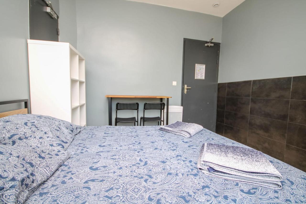 08 - Chambre Proche Paris Et Transports Avec Tv Wifi Saint-Denis  Zewnętrze zdjęcie
