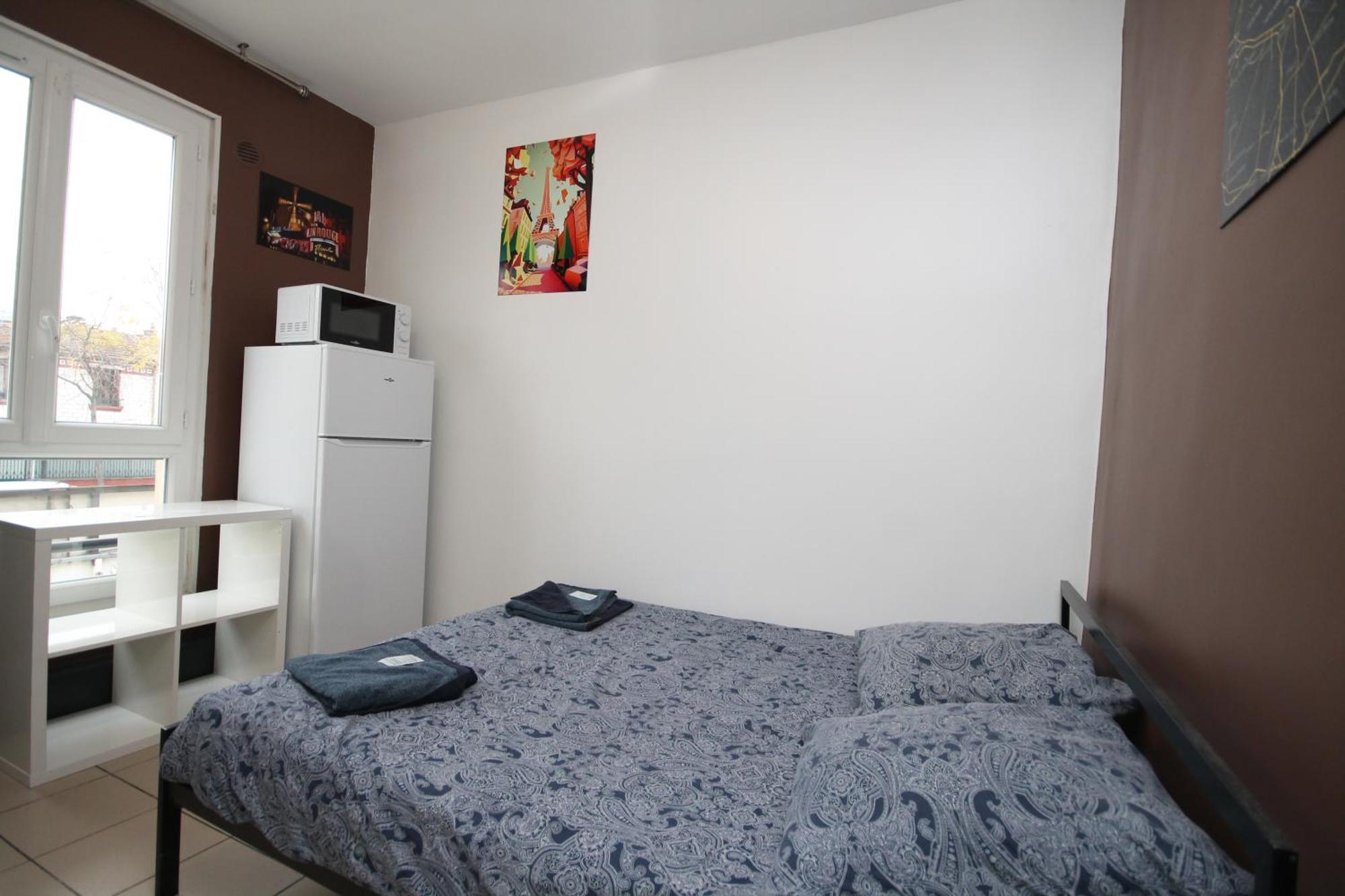 08 - Chambre Proche Paris Et Transports Avec Tv Wifi Saint-Denis  Zewnętrze zdjęcie